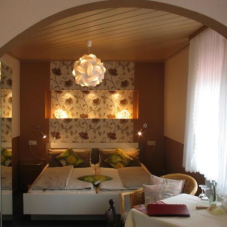 Restaurant Landgasthof Zum Wiesengrund Newel Phòng bức ảnh